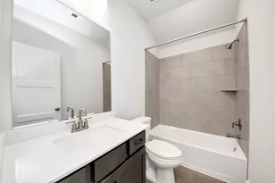 235 Orchard Laurel Dr, Alvin, TX 77511 - Photo 10