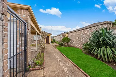 9206 Homeland Drive, Houston, TX 77083 - Photo 6