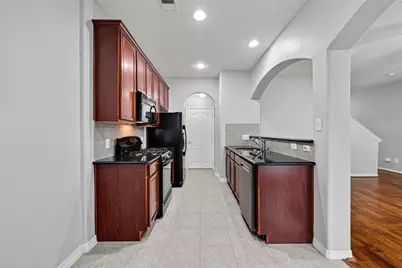 8910 Minola Oaks Drive, Houston, TX 77064 - Photo 10