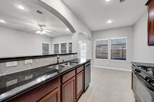 8910 Minola Oaks Dr, Houston, TX 77064 - Photo 14