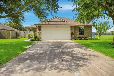 3204 Meadow Bay Lane, Dickinson, TX 77539 - Photo 4