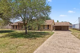 32114 Robin Ln, Waller, TX 77484 - Photo 2