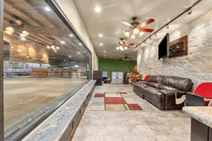 10431 N P St, La Porte, TX 77571 - Photo 1