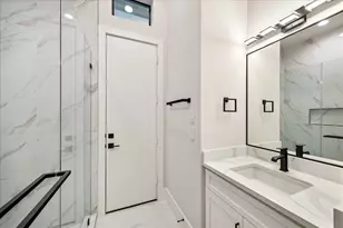 4714 Tamarisk St, Bellaire, TX 77401 - Photo 18