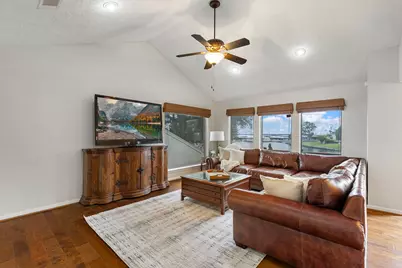 3930 Knollcrest Drive, Montgomery, TX 77356 - Photo 2