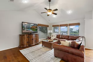 3930 Knollcrest Dr, Montgomery, TX 77356 - Photo 2