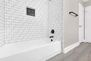 5730 Old Lodge Dr, Houston, TX 77066 - Photo 14