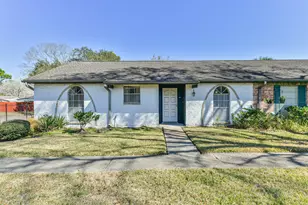 3914 Laura Leigh Dr, Friendswood, TX 77546 - Photo 1