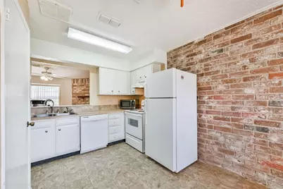 3914 Laura Leigh Drive, Friendswood, TX 77546 - Photo 6