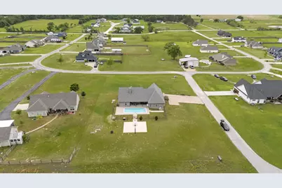 928 Azalea Drive, Franklin, TX 77856 - Photo 10