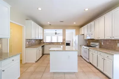 13630 Country Green Court, Houston, TX 77059 - Photo 12