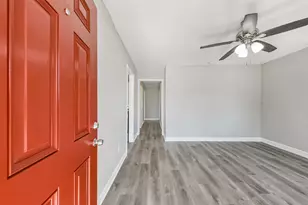 5130 Ripplebrook Dr, Houston, TX 77045 - Photo 2