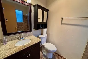 2201 Fountain View Dr, Houston, TX 77057 - Photo 12