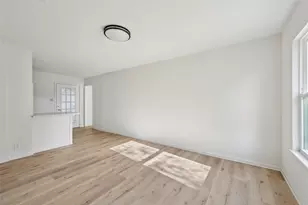 750 Jeny Ln, Beaumont, TX 77707 - Photo 6
