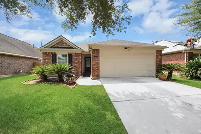 15 Palm Desert Drive, Manvel, TX 77578 - Photo 1