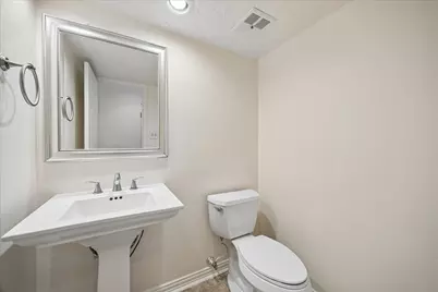 8915 Lakeside Forest Drive, Houston, TX 77088 - Photo 18