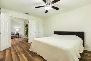 9 Sarita Ct, Angleton, TX 77515 - Photo 16