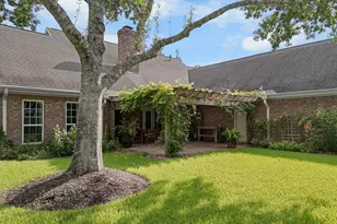 603 Renaldo St, Dickinson, TX 77539 - Photo 6