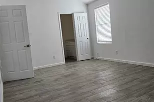 811 Knights Bridge Ln, Webster, TX 77058 - Photo 6