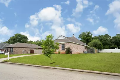 5110 Lakeshore Drive, Willis, TX 77318 - Photo 1