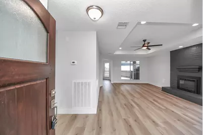 1114 N Nottingham Drive, League City, TX 77573 - Photo 4