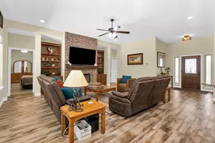 13957 Challenger Dr, Willis, TX 77318 - Photo 10