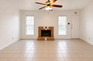 2110 Wilcrest Dr, Houston, TX 77042 - Photo 2