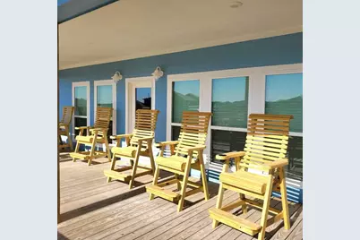 976 Mary Lynn, Crystal Beach, TX 77650 - Photo 4