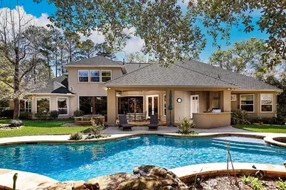 22 W Bracebridge Circle, The Woodlands, TX 77382 - Photo 1