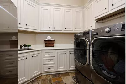 22 W Bracebridge Circle, The Woodlands, TX 77382 - Photo 20