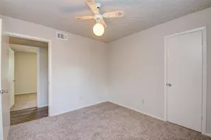 13510 N Peachfield Cir, Houston, TX 77014 - Photo 18
