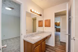 13510 N Peachfield Cir, Houston, TX 77014 - Photo 16