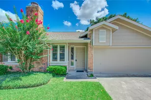 13510 N Peachfield Cir, Houston, TX 77014 - Photo 2