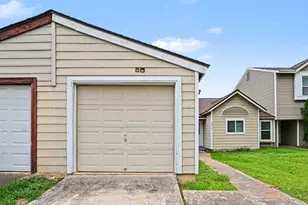 8406 Forest Ridge Dr, San Antonio, TX 78239 - Photo 24