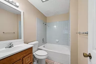 8406 Forest Ridge Drive, San Antonio, TX 78239 - Photo 18