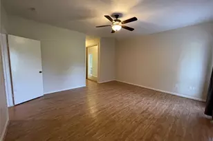 12 Hallmark Dr, Panorama Village, TX 77304 - Photo 8