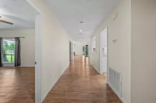 12 Hallmark Dr, Panorama Village, TX 77304 - Photo 12