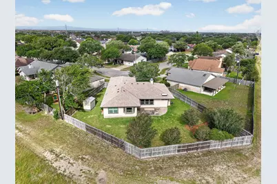 2302 Holiday Lane, Corpus Christi, TX 78414 - Photo 26