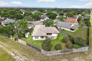 2302 Holiday Ln, Corpus Christi, TX 78414 - Photo 26