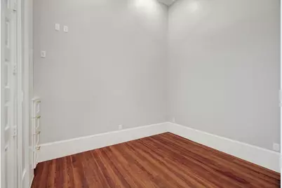 2206 Strand St #201, Galveston, TX 77550 - Photo 32