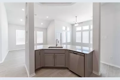 633 Canadian Trail, Dayton, TX 77535 - Photo 6