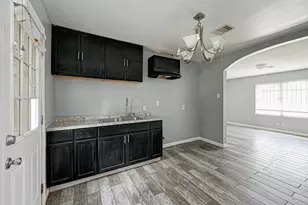 4821 Alvin St, Houston, TX 77033 - Photo 4