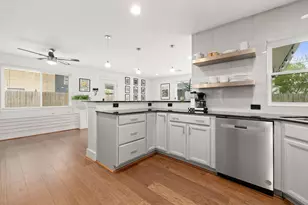 4610 Michaux St, Houston, TX 77009 - Photo 12