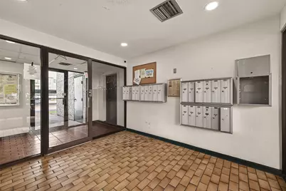 2818 S Bartell Drive #8, Houston, TX 77054 - Photo 8