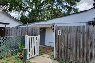 1272 Pecan St, Clute, TX 77531 - Photo 2