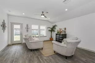 1522 Truckee River Dr, Iowa Colony, TX 77583 - Photo 6