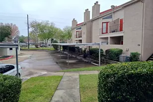 10855 Meadowglen Ln, Houston, TX 77042 - Photo 24