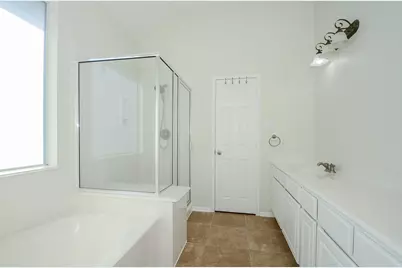 12918 Hawthorne Shores Drive, Houston, TX 77044 - Photo 16