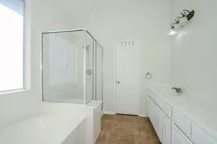 12918 Hawthorne Shores Dr, Houston, TX 77044 - Photo 16