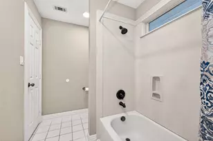 22 Stonegate Park Ct, Spring, TX 77379 - Photo 36